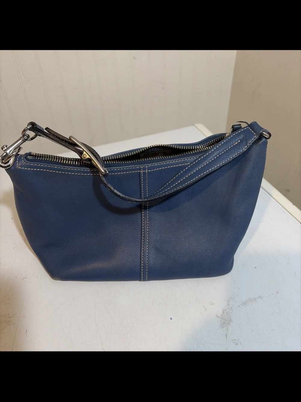 Coach Vintage Blue Leather Legacy Demi Hobo G33-9596 - Picture 5 of 6
